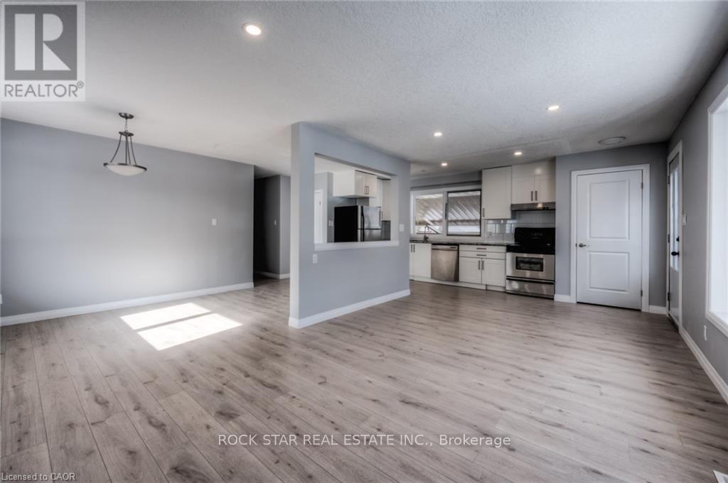33 RUSKVIEW ROAD - 5