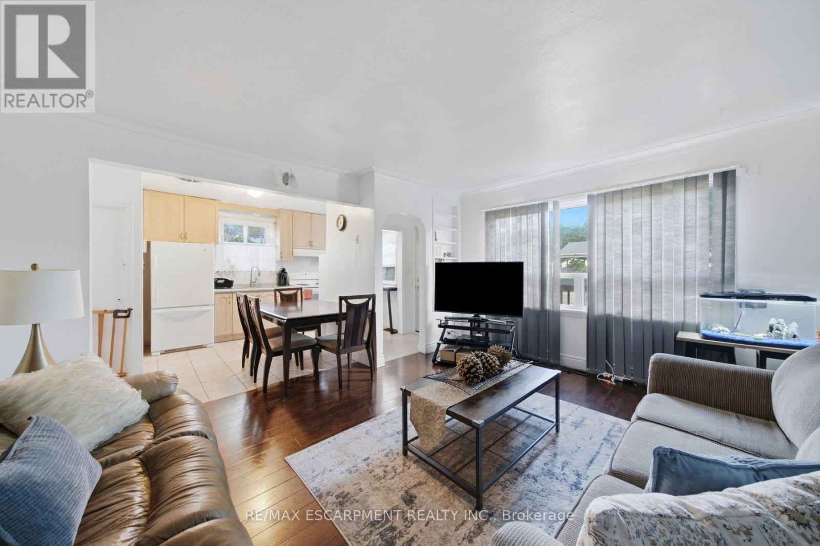 41 WORSLEY ROAD - 10