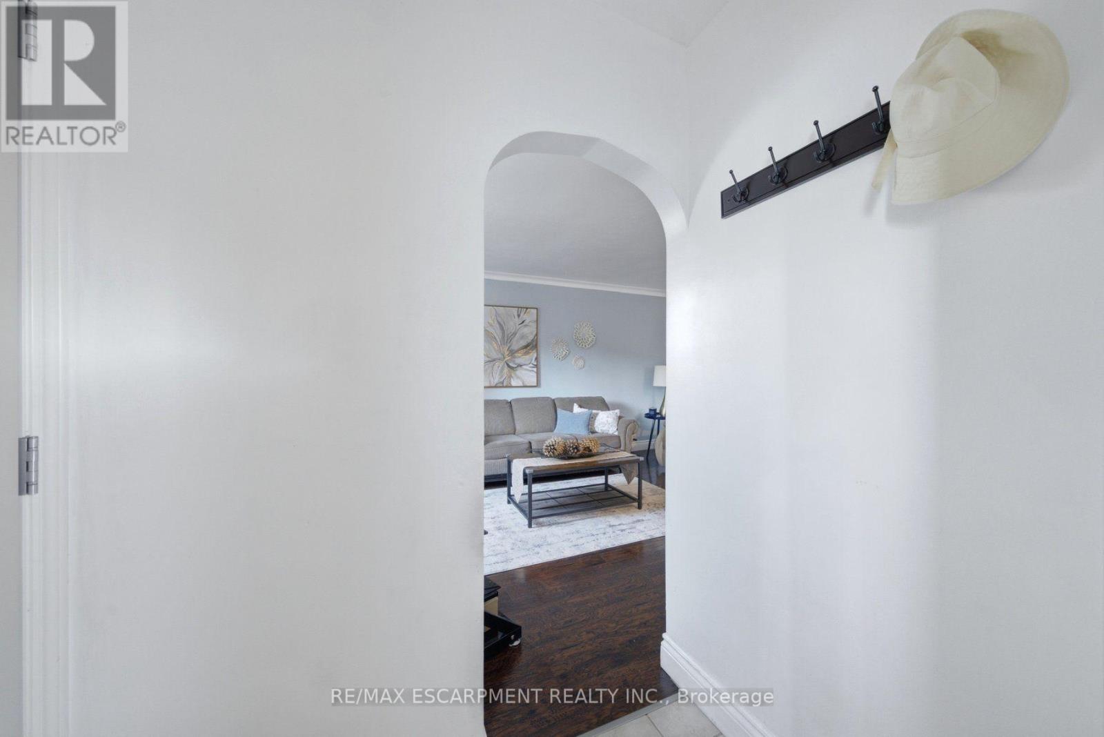 41 WORSLEY ROAD - 5