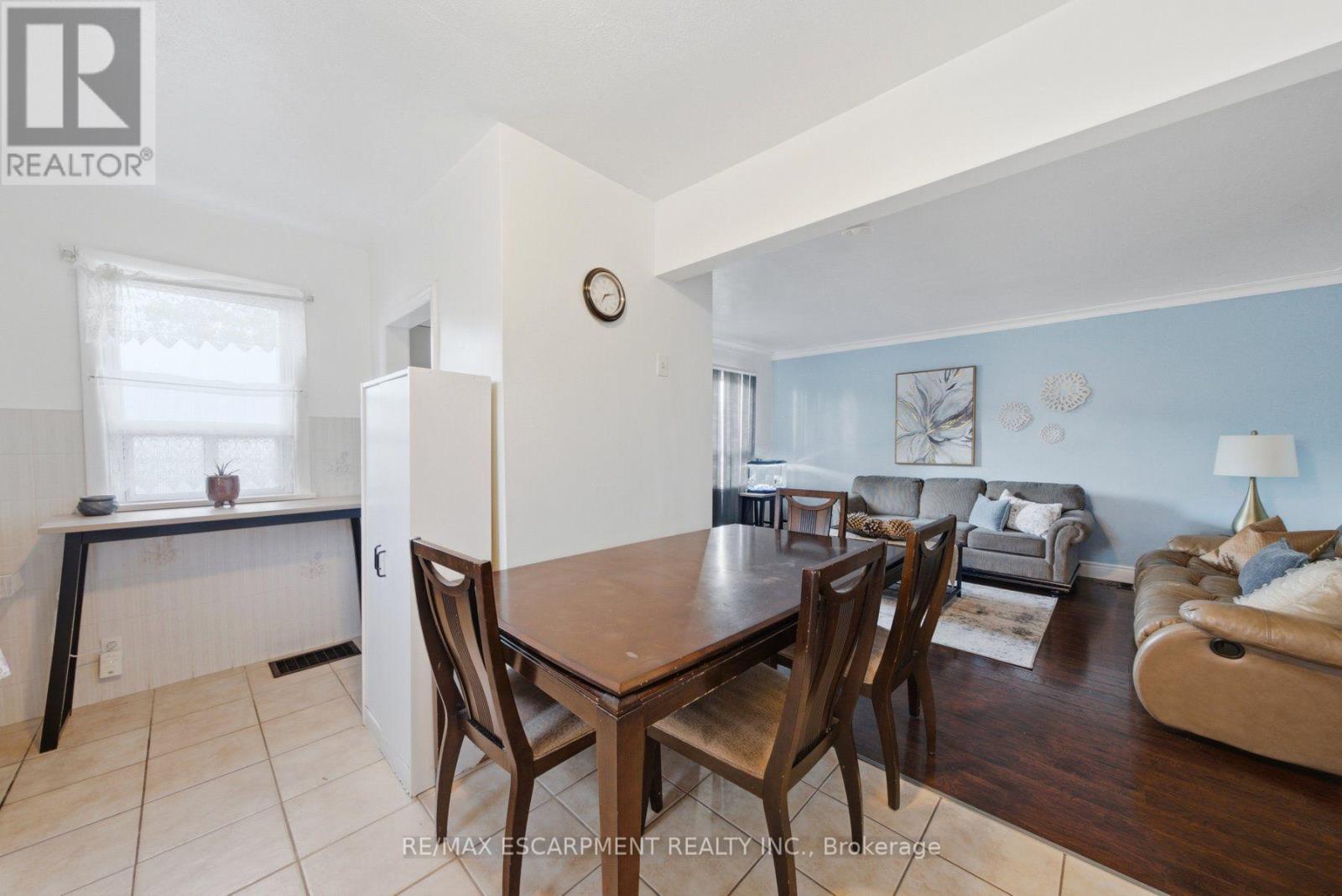 41 WORSLEY ROAD - 8
