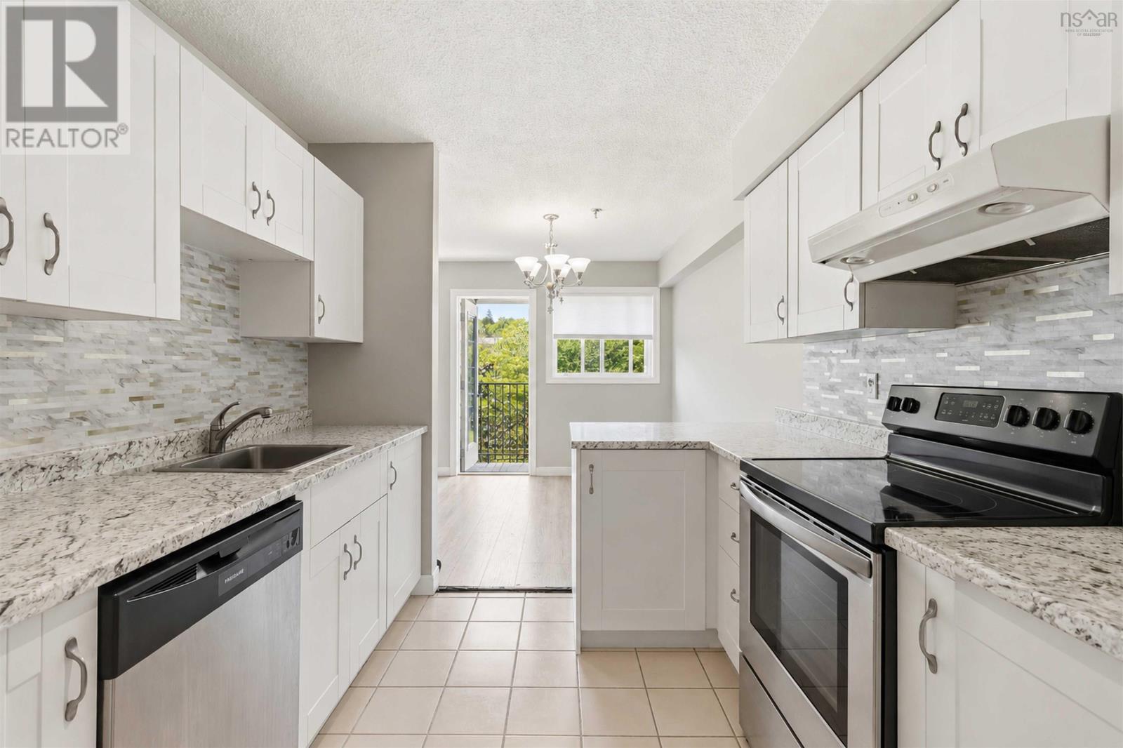 #303 15 Knightsridge Drive - 1