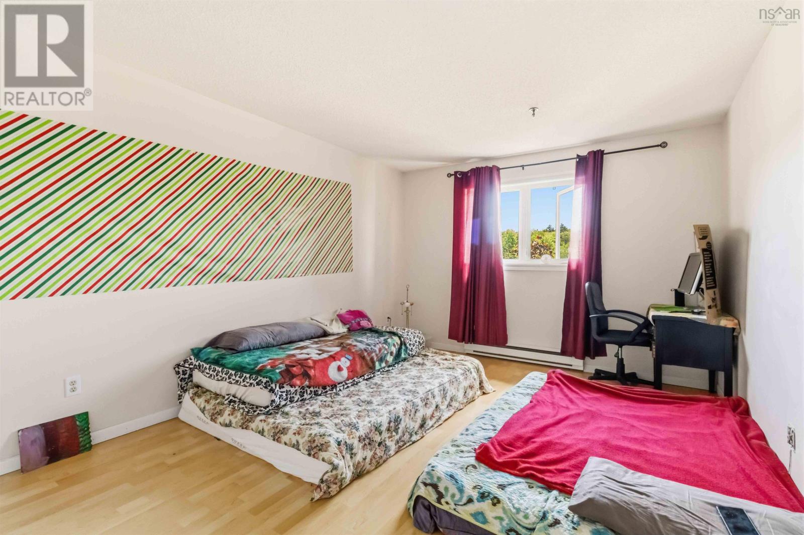 #303 15 Knightsridge Drive - 19
