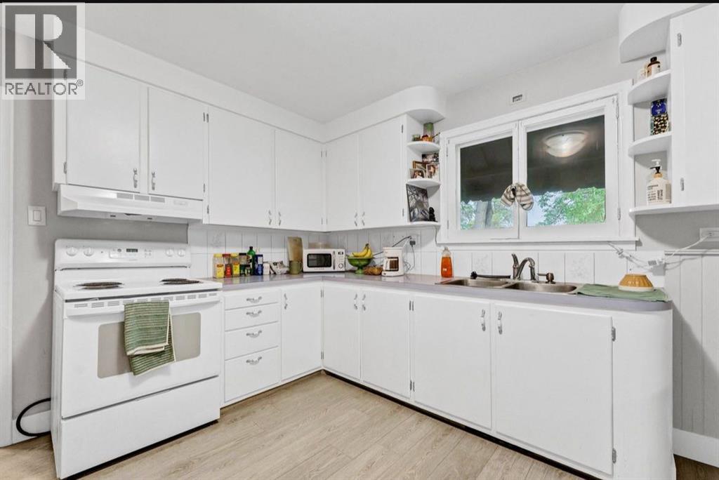 337 4 Street SW - 11