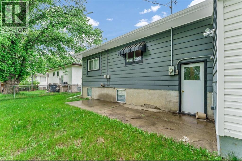 337 4 Street SW - 30