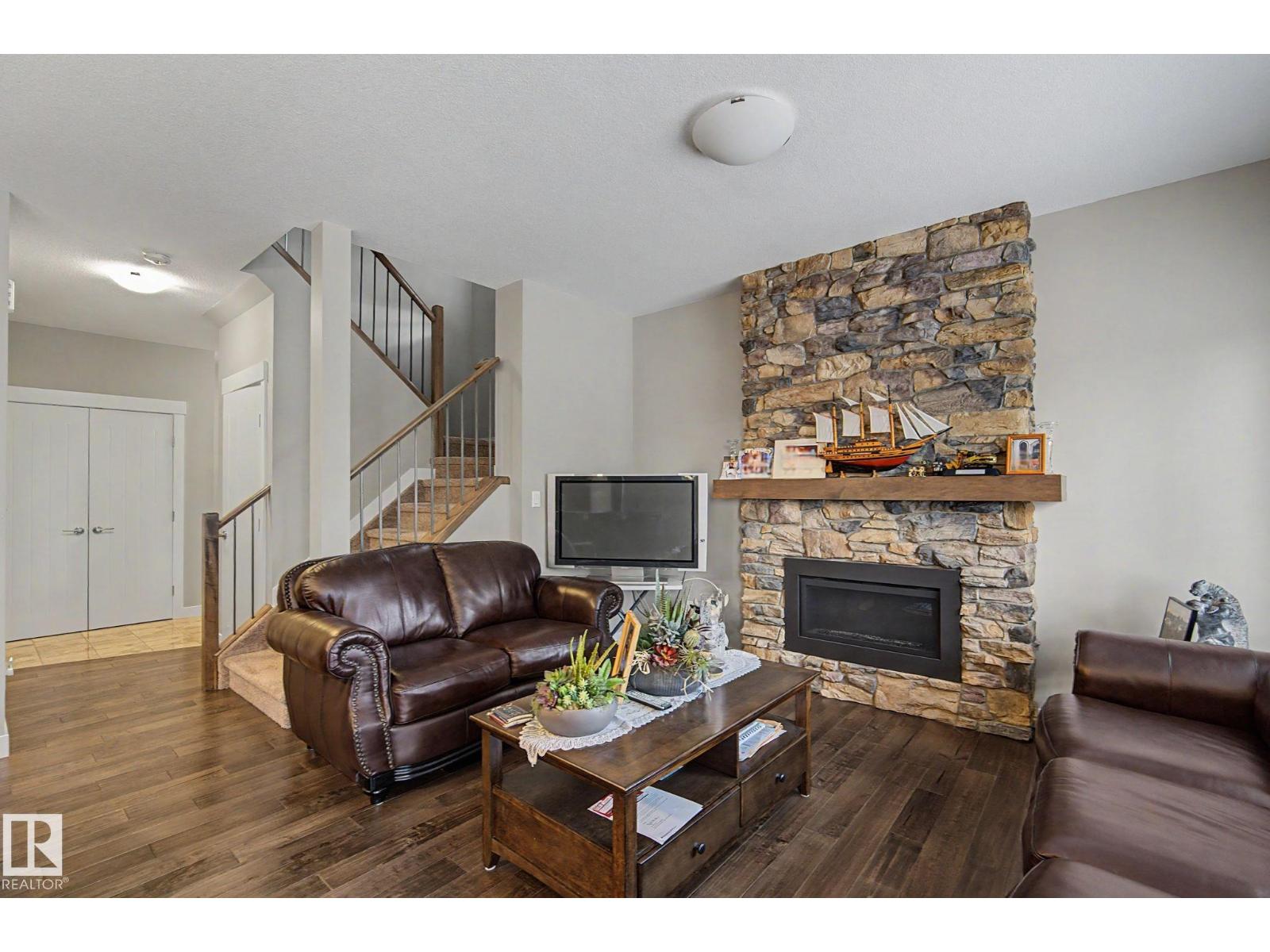 8005 223 ST NW - 11
