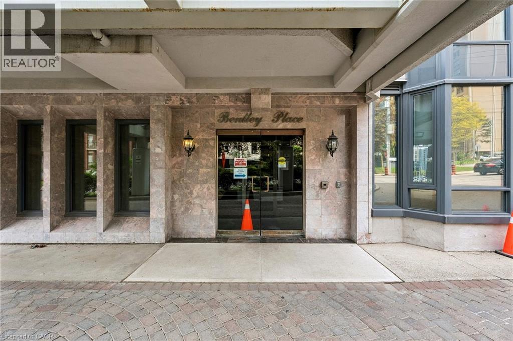#1304 67 CAROLINE Street S - 43