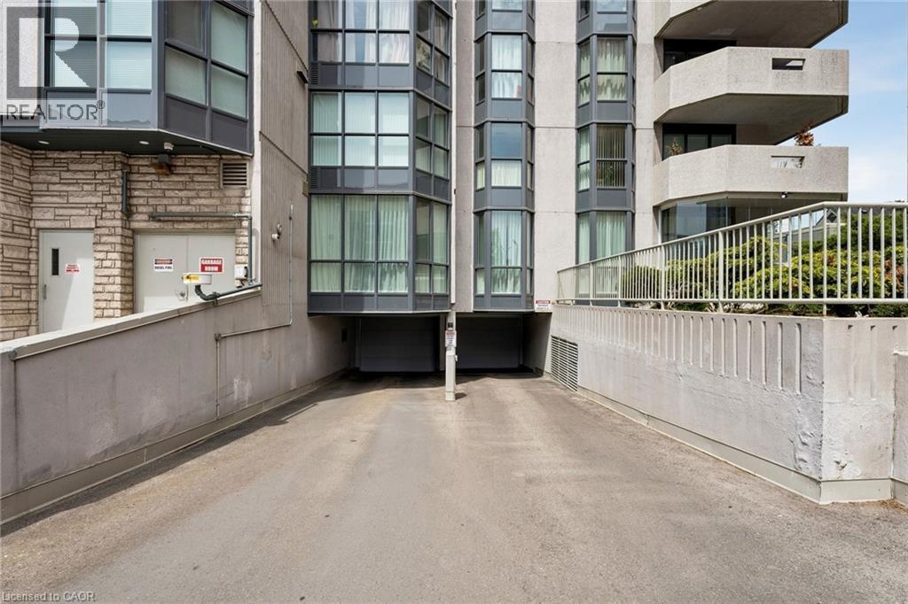 #1304 67 CAROLINE Street S - 42