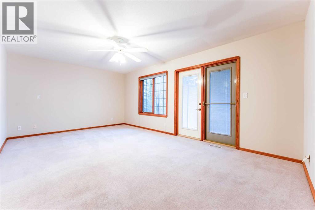 256 43 Avenue NW - 27