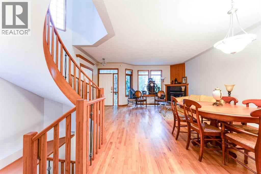 256 43 Avenue NW - 1