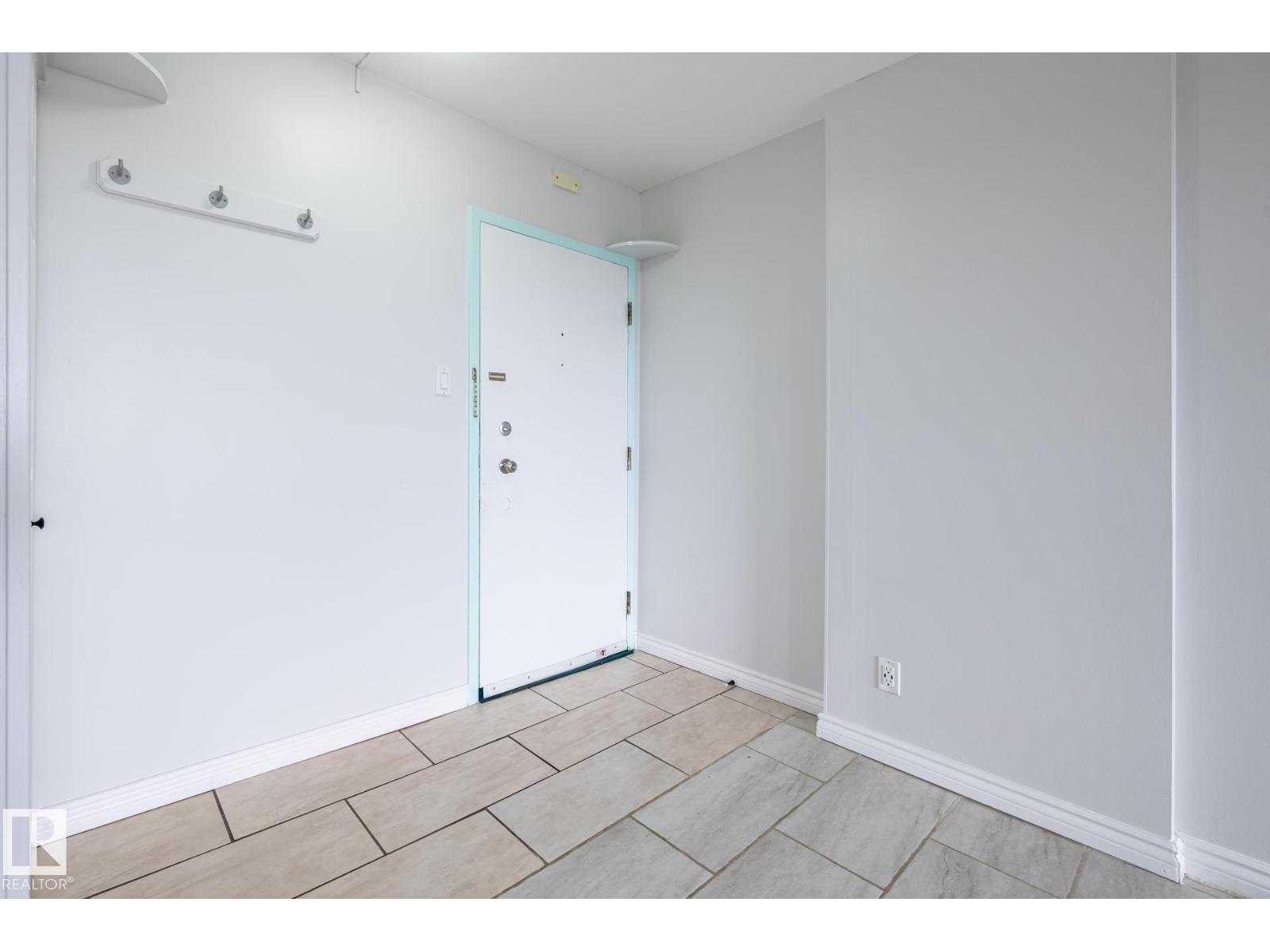 #910 12841 65 ST NW - 4