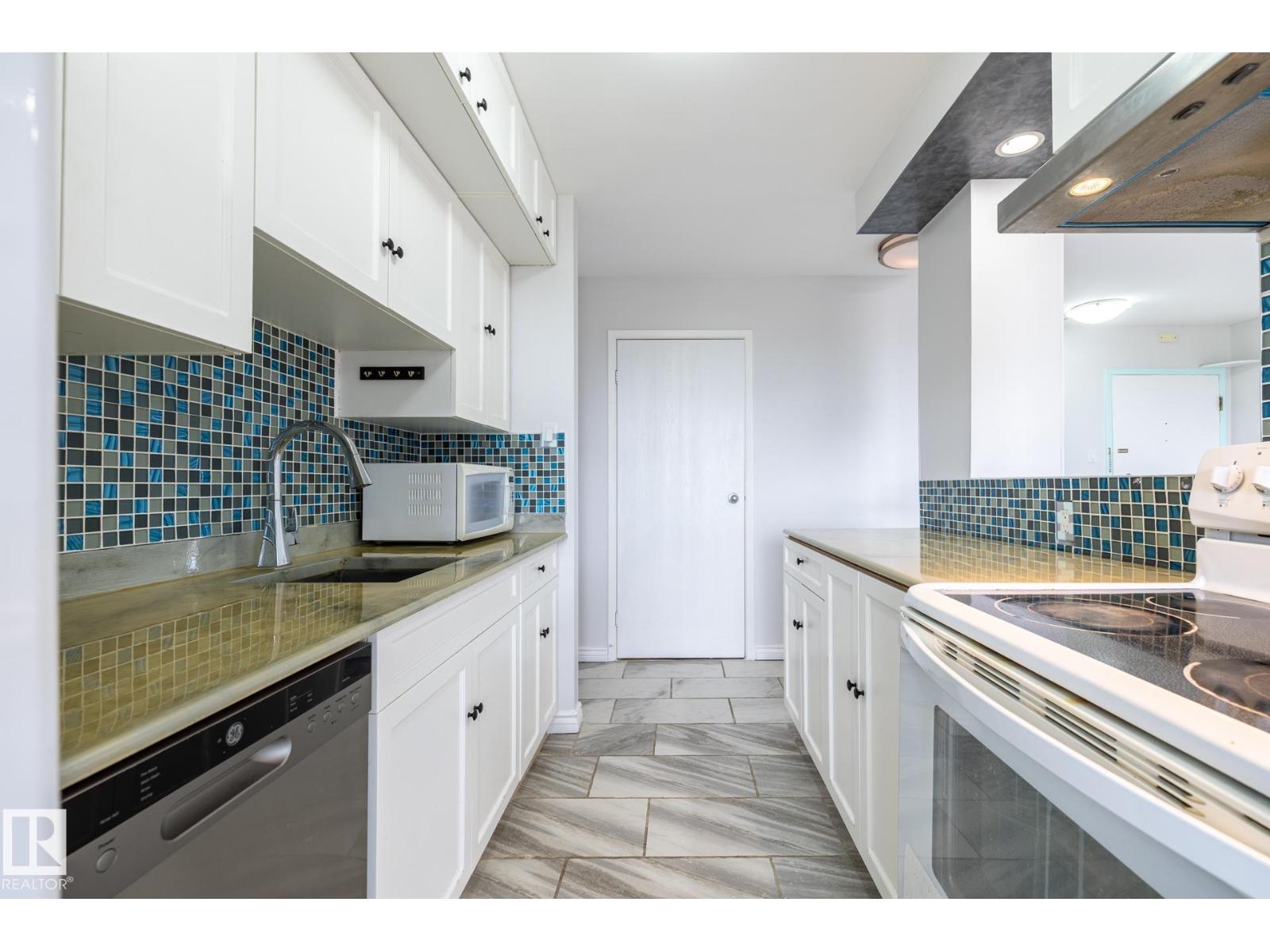 #910 12841 65 ST NW - 15