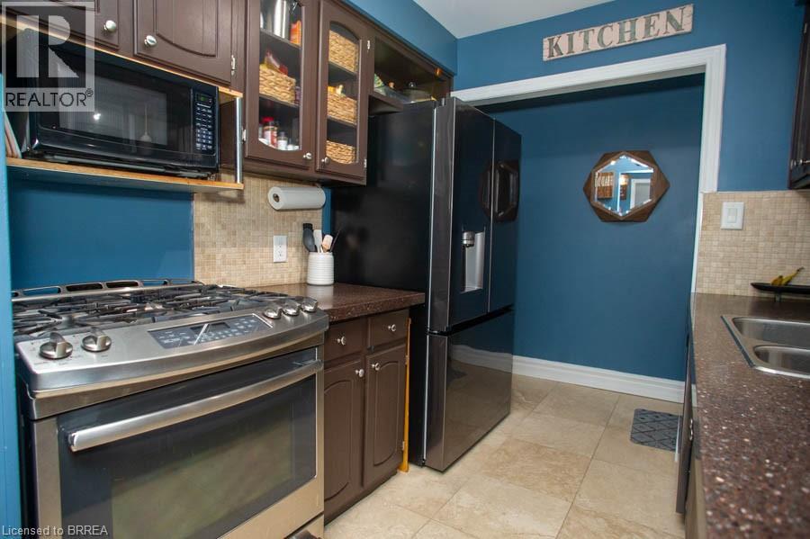 102 CENTURY HILL Drive - 11