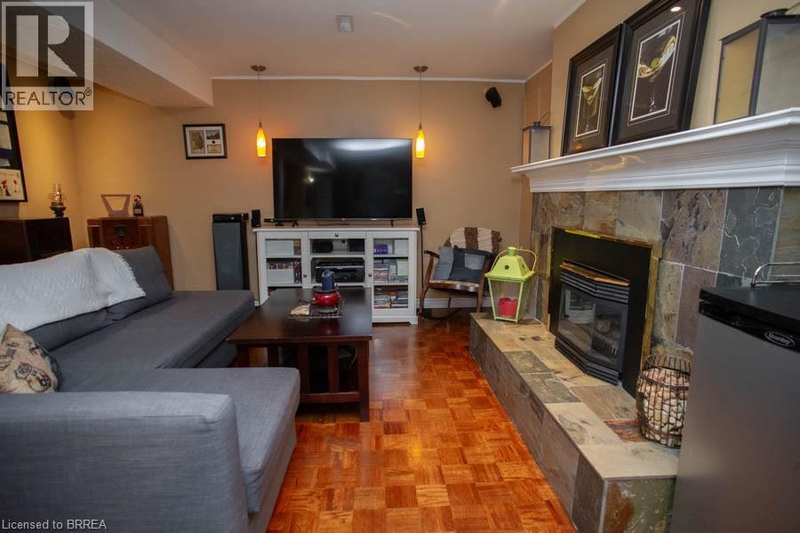 102 CENTURY HILL Drive - 19