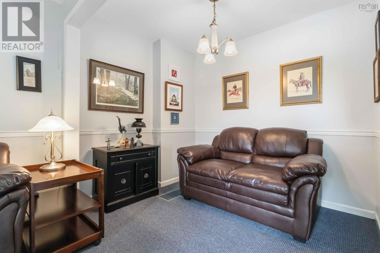 34 Forestside Crescent - Image 10