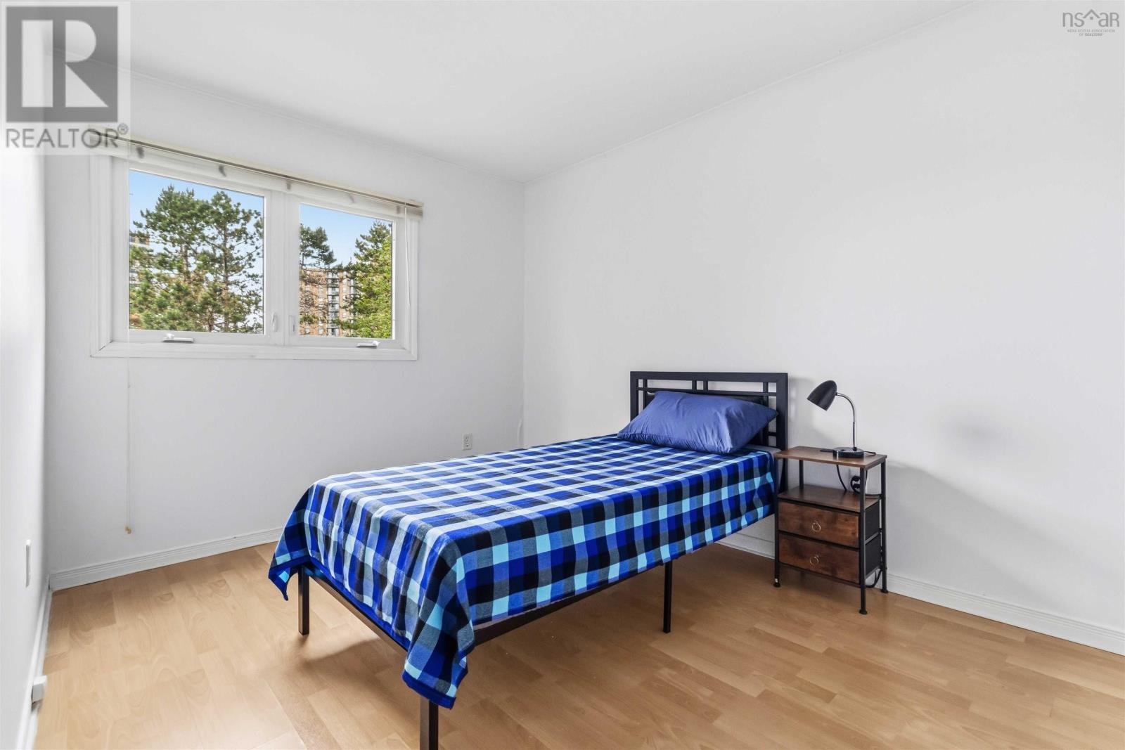 34 Forestside Crescent - Image 19