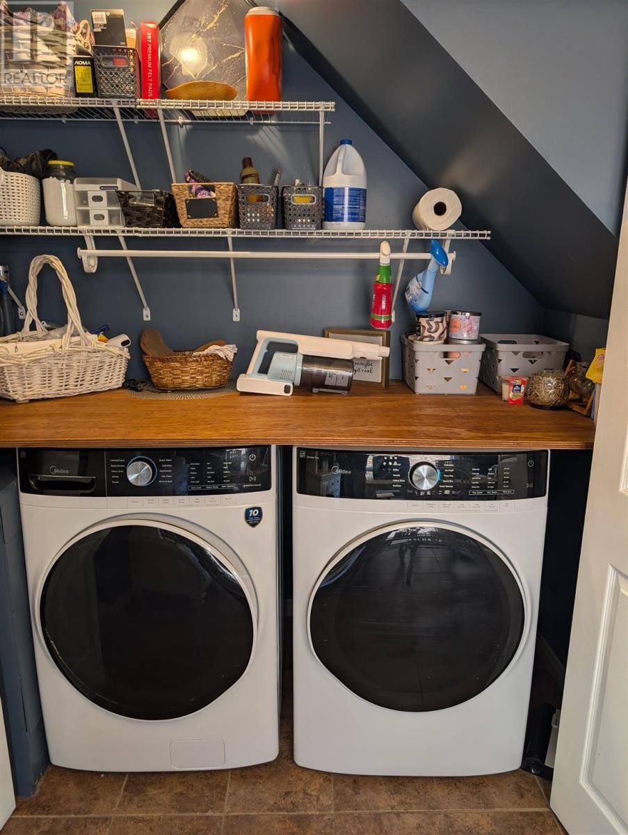 12 Maple ST - 22