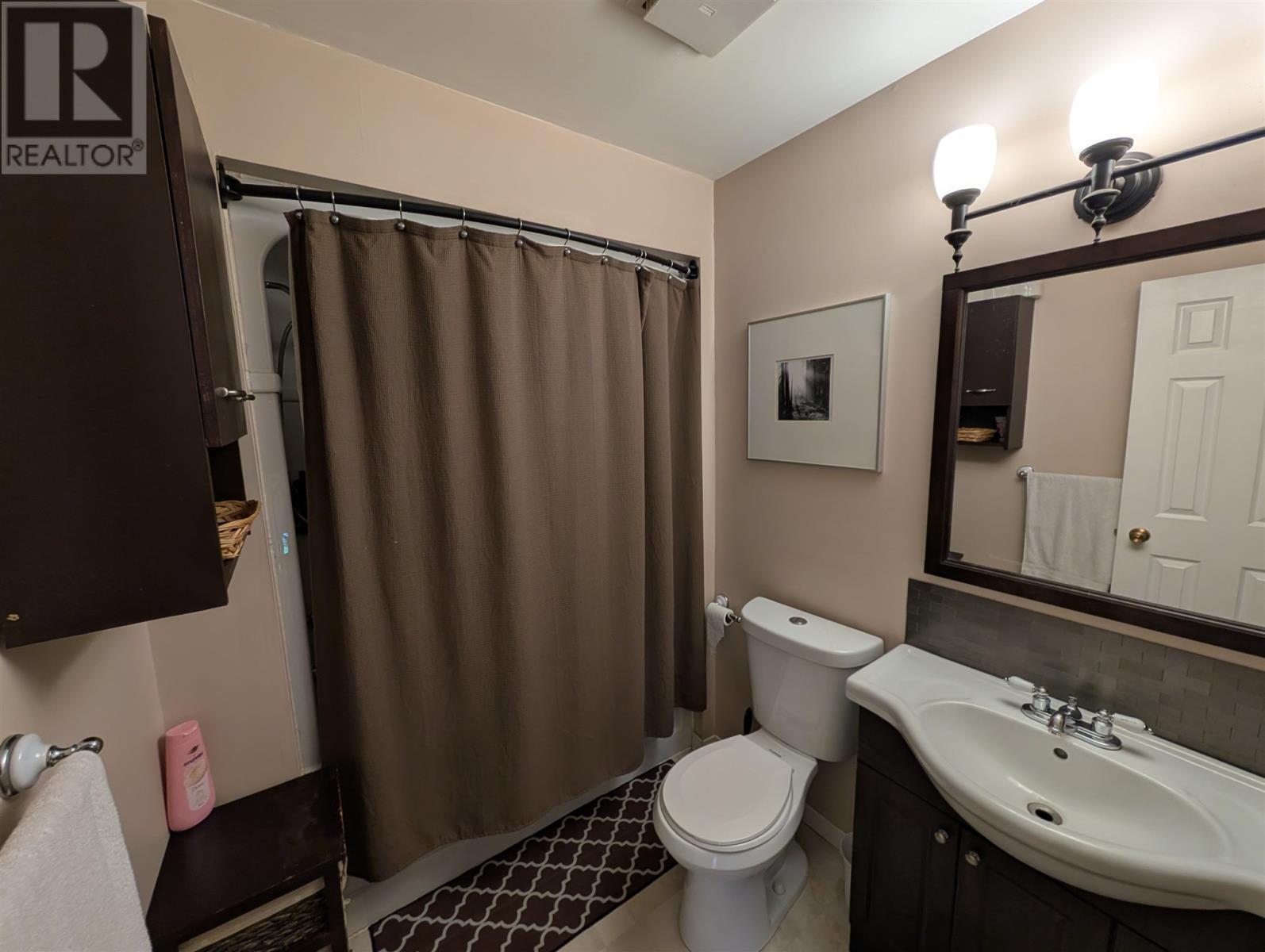 12 Maple ST - 27