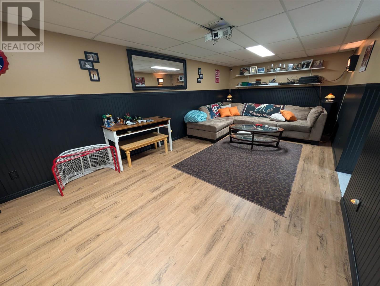 12 Maple ST - 36