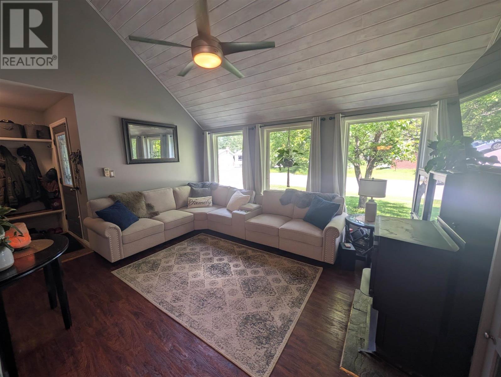 12 Maple ST - 9