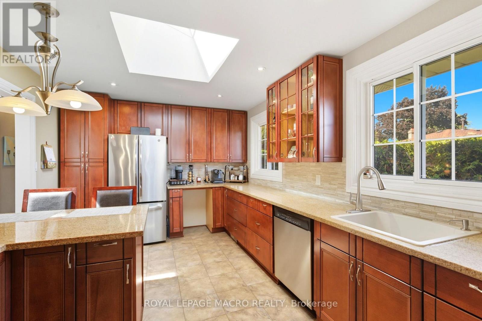 554 CHAMBERLAIN ROAD - 12