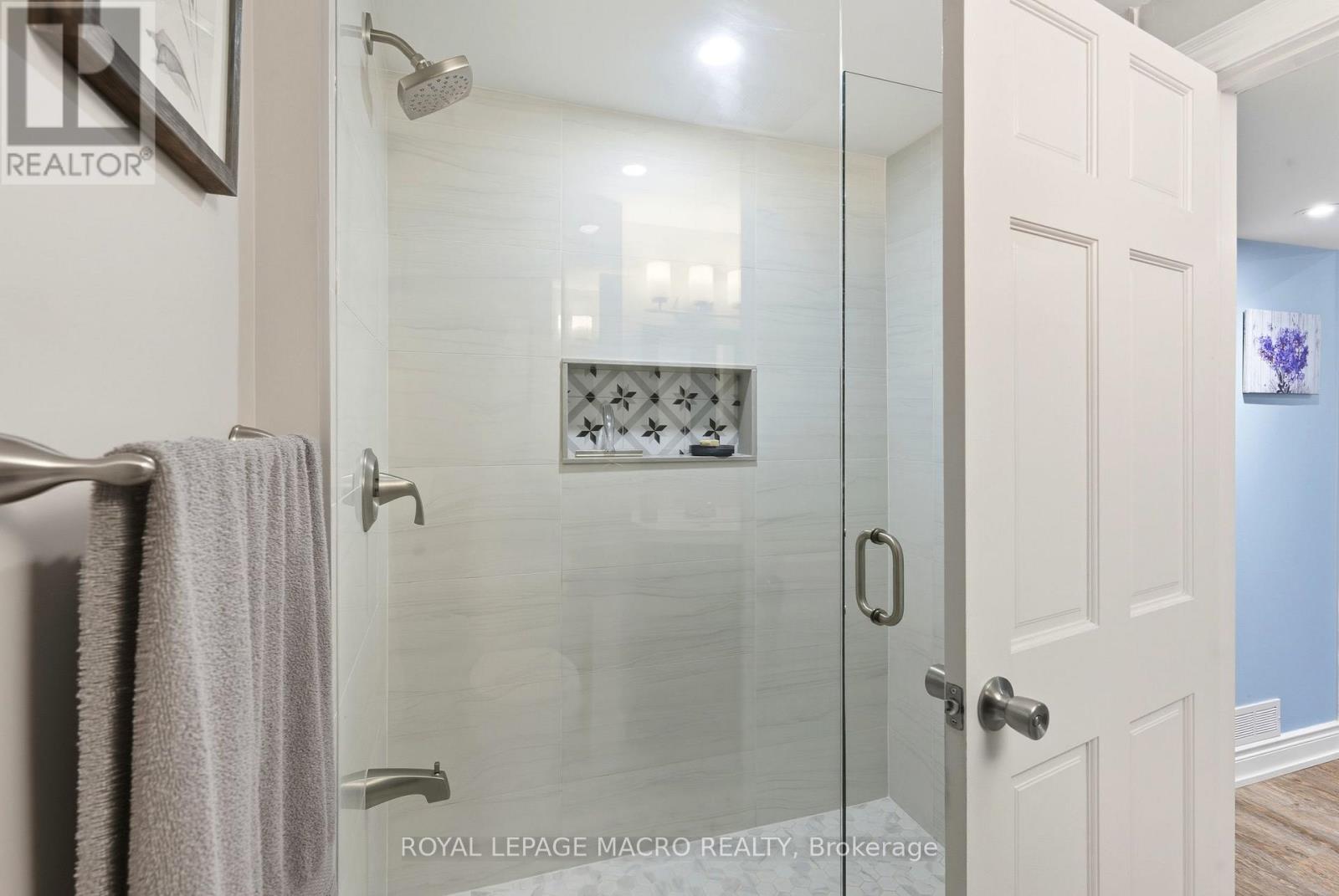 554 CHAMBERLAIN ROAD - 29