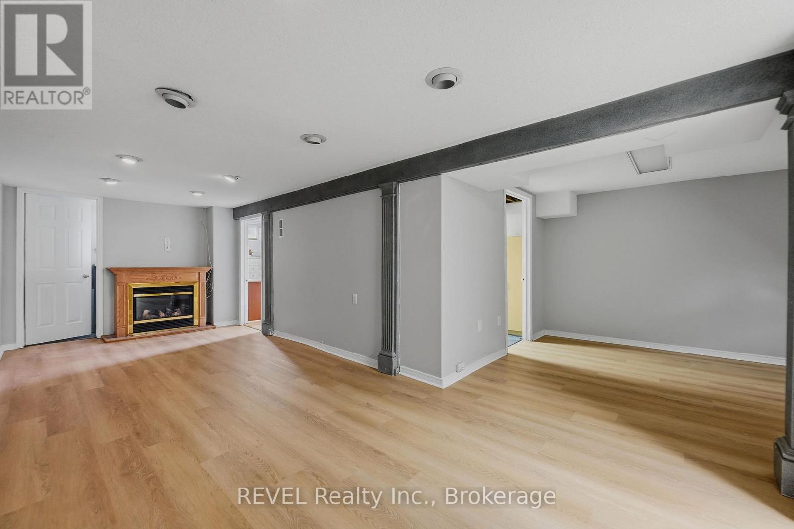 7962 BOOTH STREET - 24