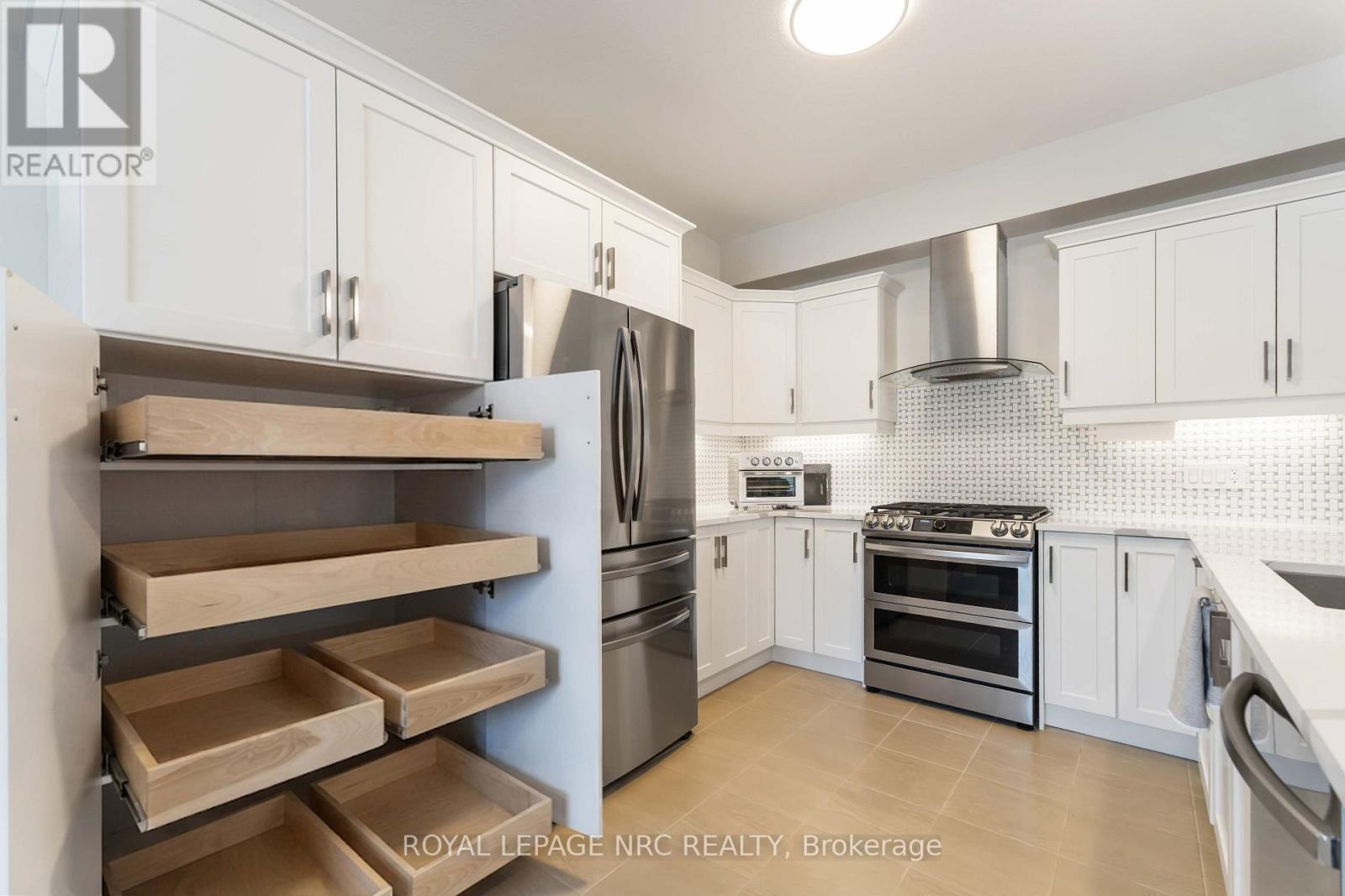 432 VIKING STREET - Image 12