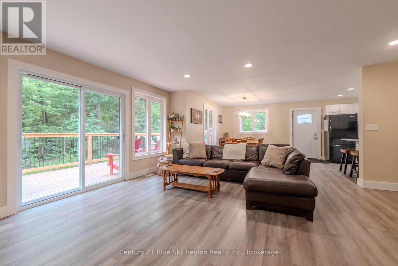 887 DEVELOPMENT ROAD - Image 20