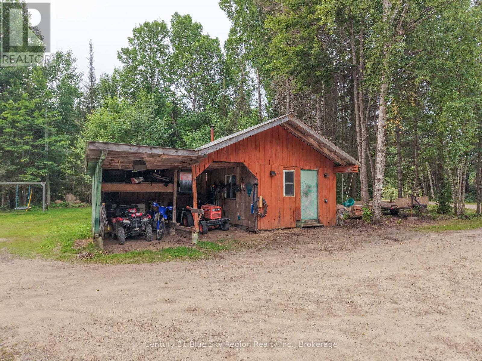 887 DEVELOPMENT ROAD - Image 43