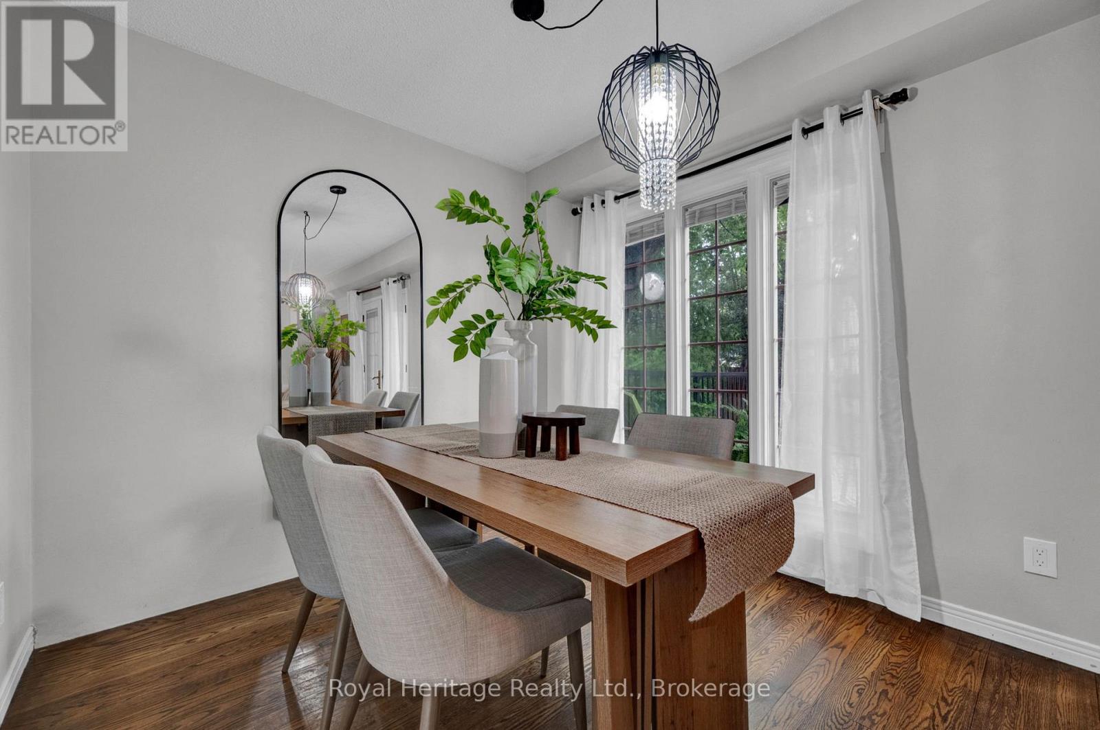 868 WILLIAM BOOTH CRESCENT - 11