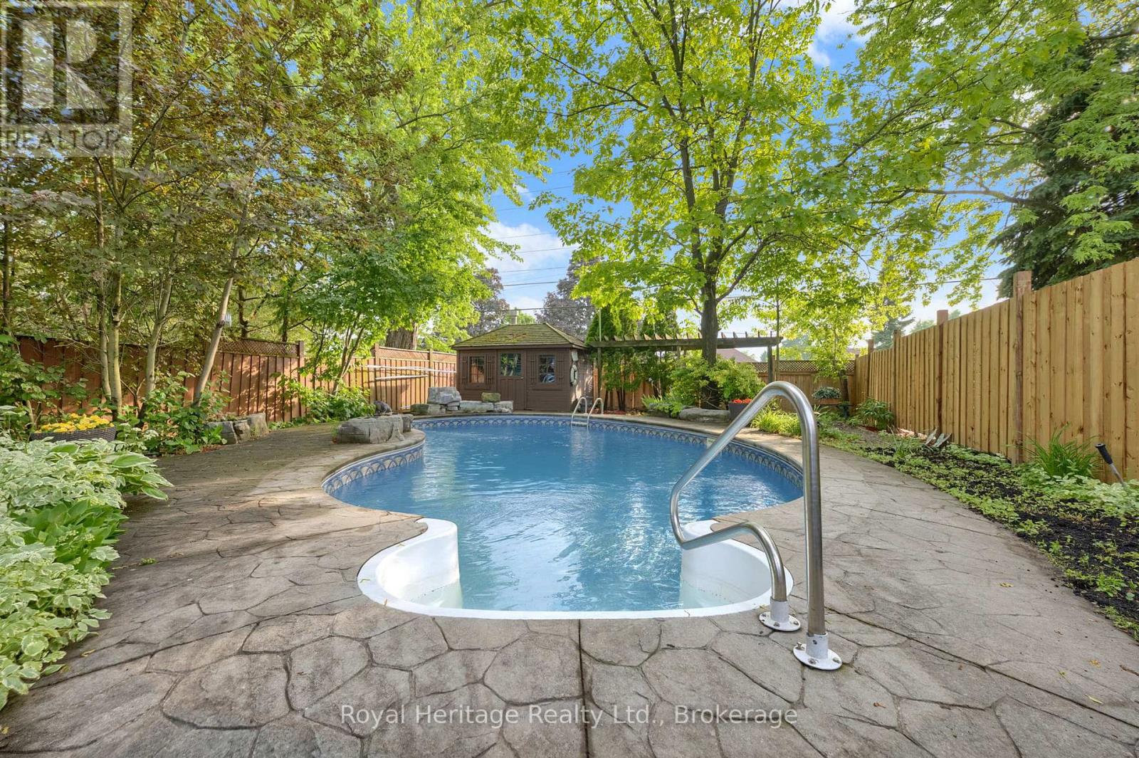 868 WILLIAM BOOTH CRESCENT - 16