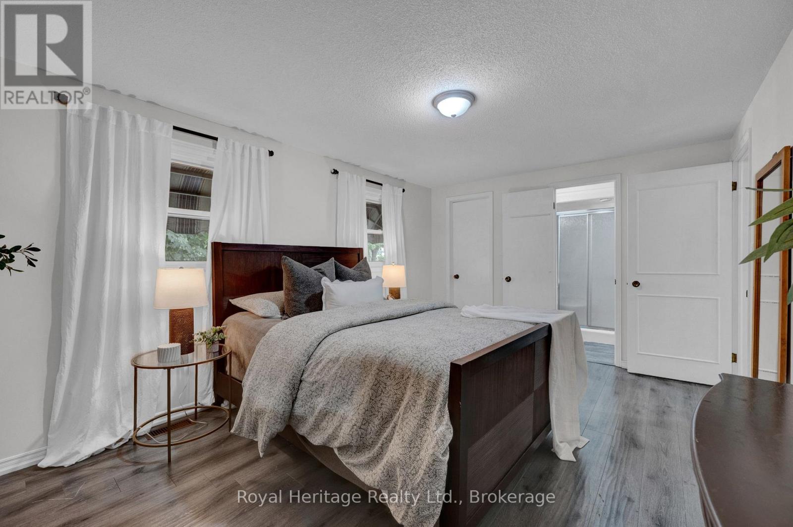 868 WILLIAM BOOTH CRESCENT - 35