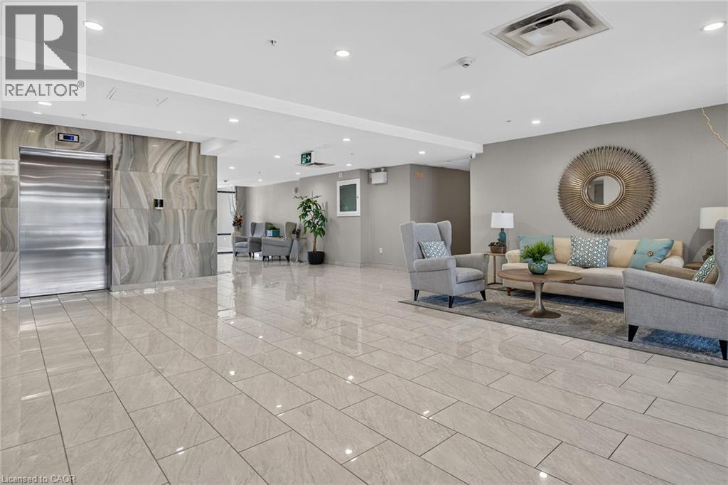 #122 35 SOUTHSHORE Crescent - Image 3