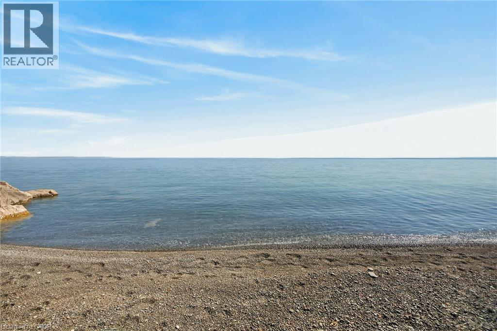 #122 35 SOUTHSHORE Crescent - Image 41