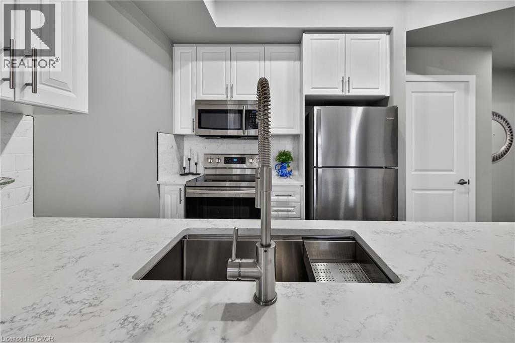 #122 35 SOUTHSHORE Crescent - Image 9