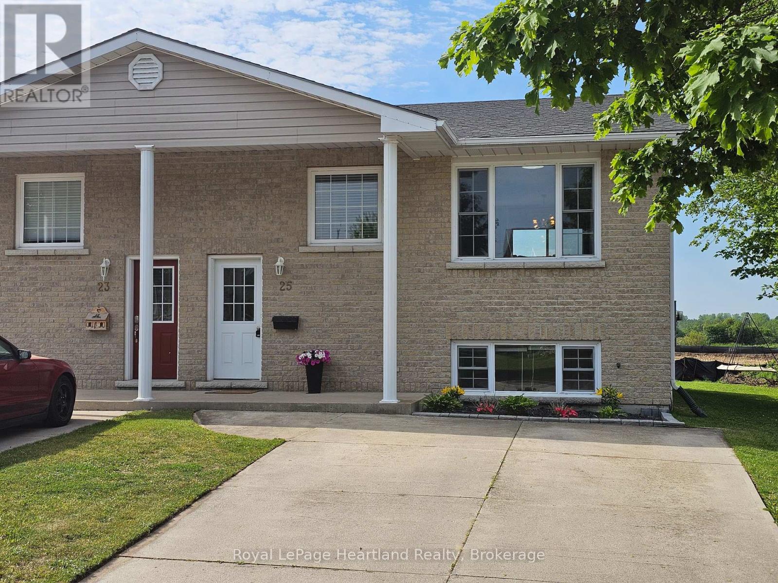 25 LEE CRESCENT - 1