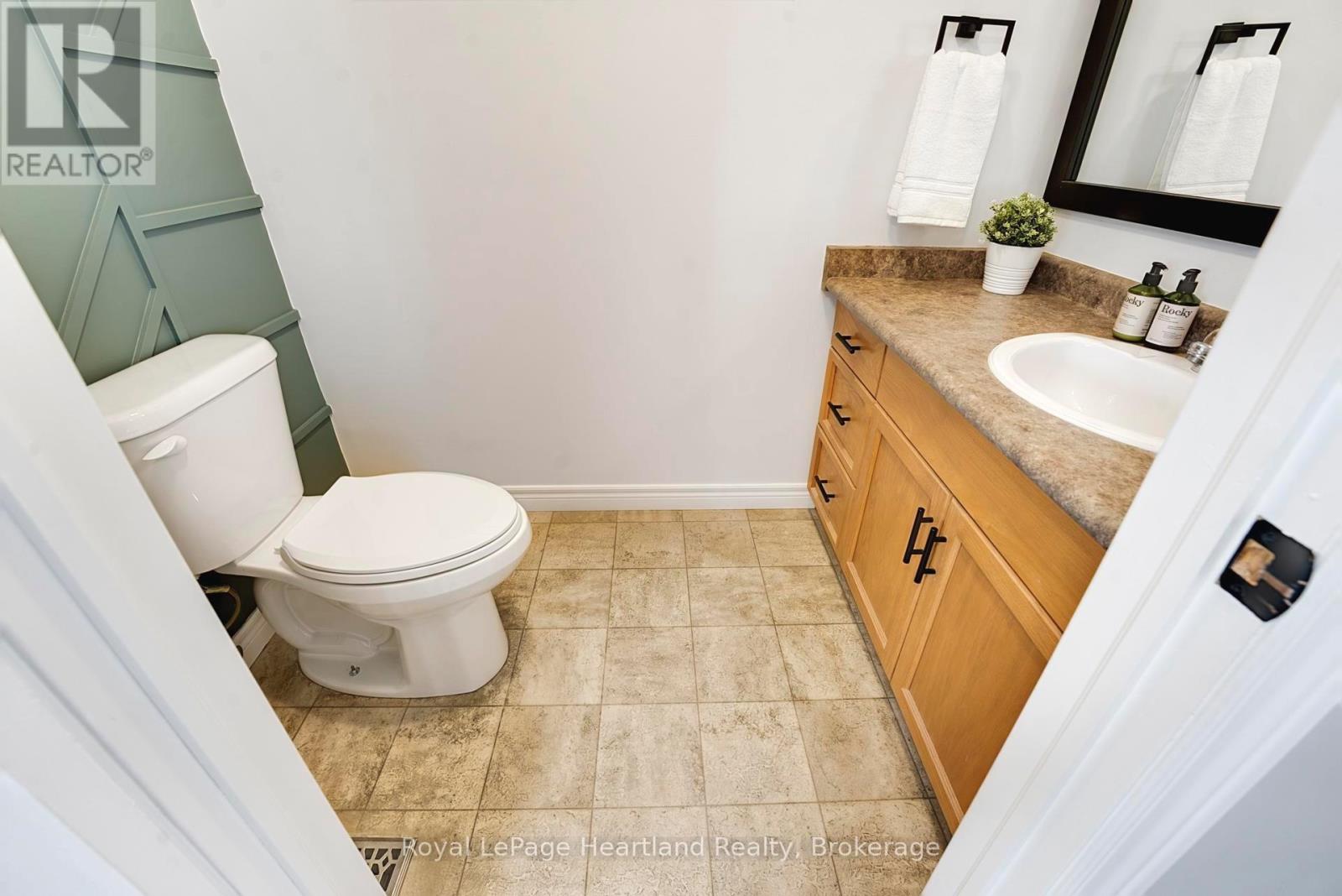 25 LEE CRESCENT - 15