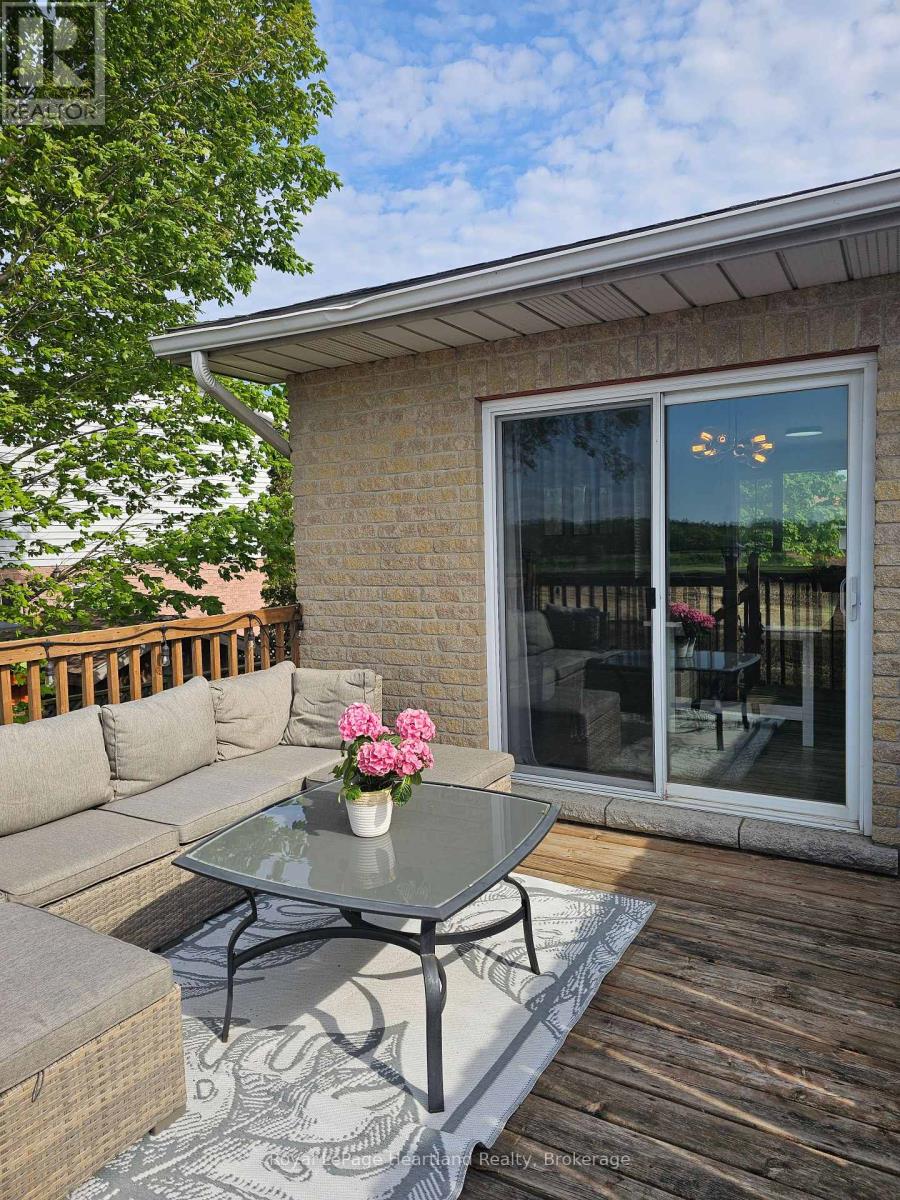 25 LEE CRESCENT - 25