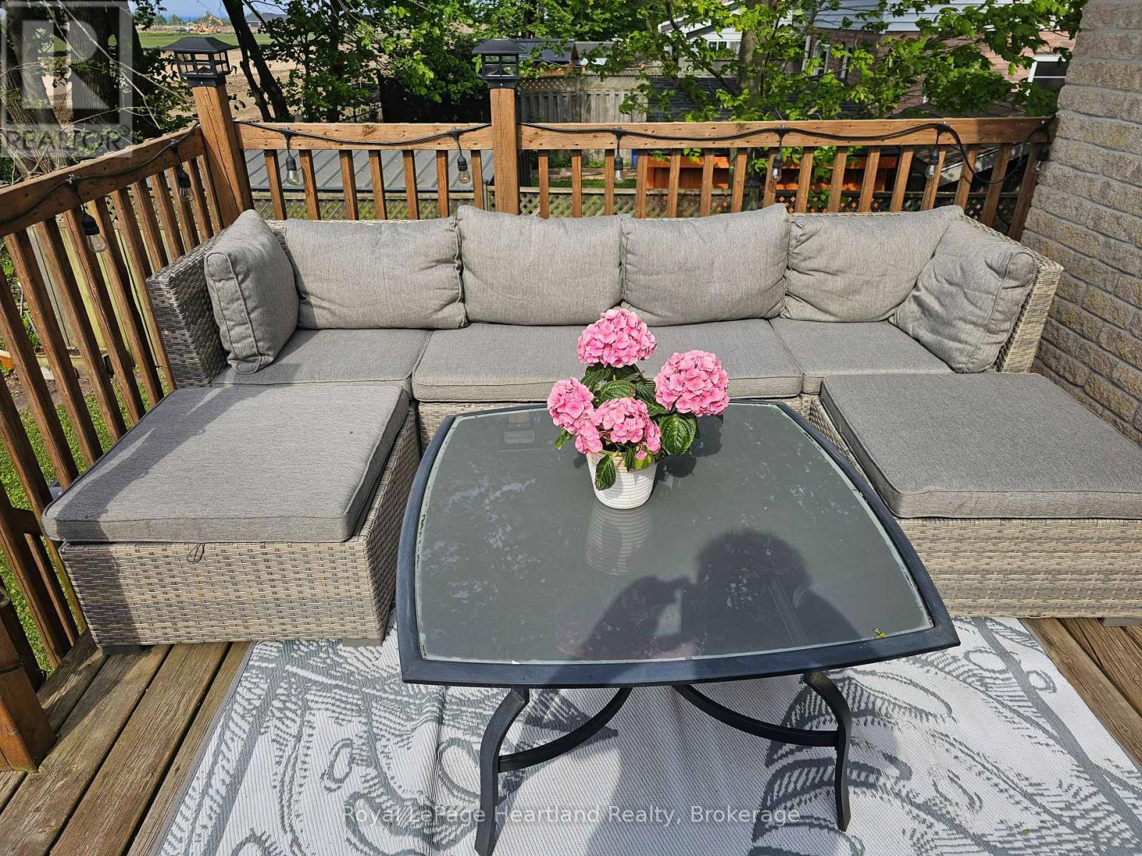 25 LEE CRESCENT - 27
