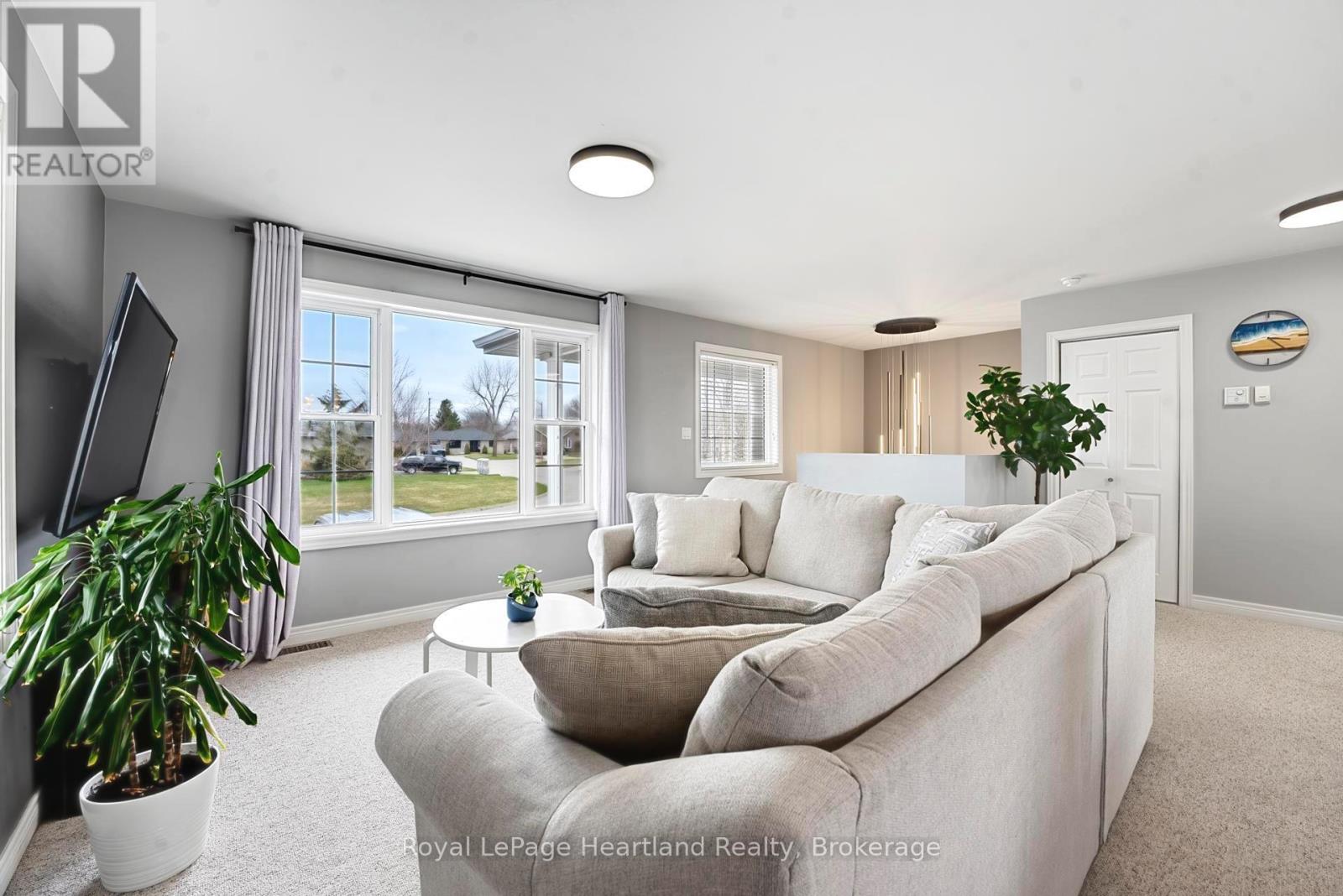 25 LEE CRESCENT - 7