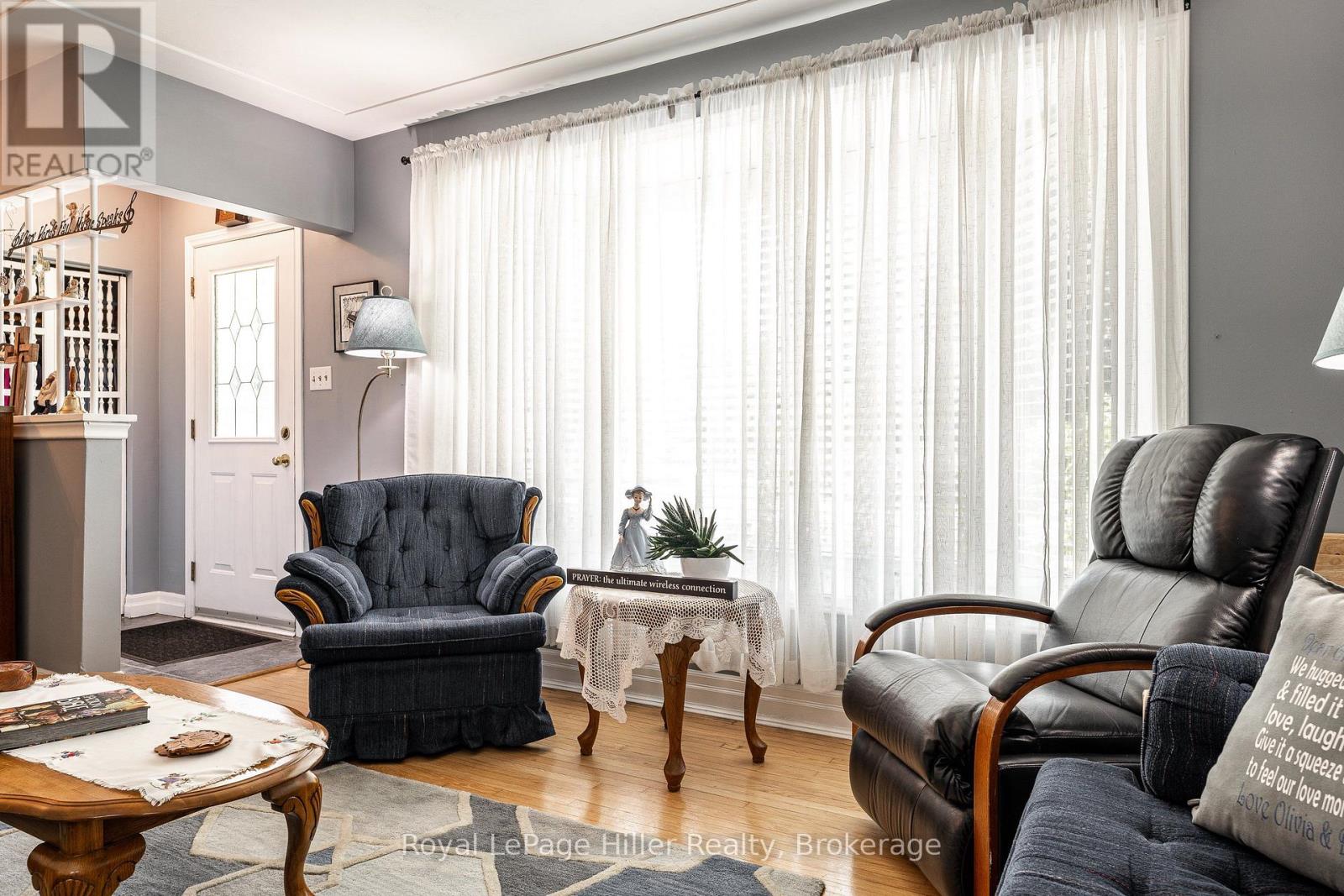 185 STRACHAN STREET - Image 10