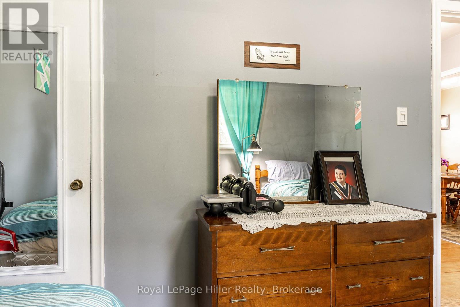 185 STRACHAN STREET - Image 12