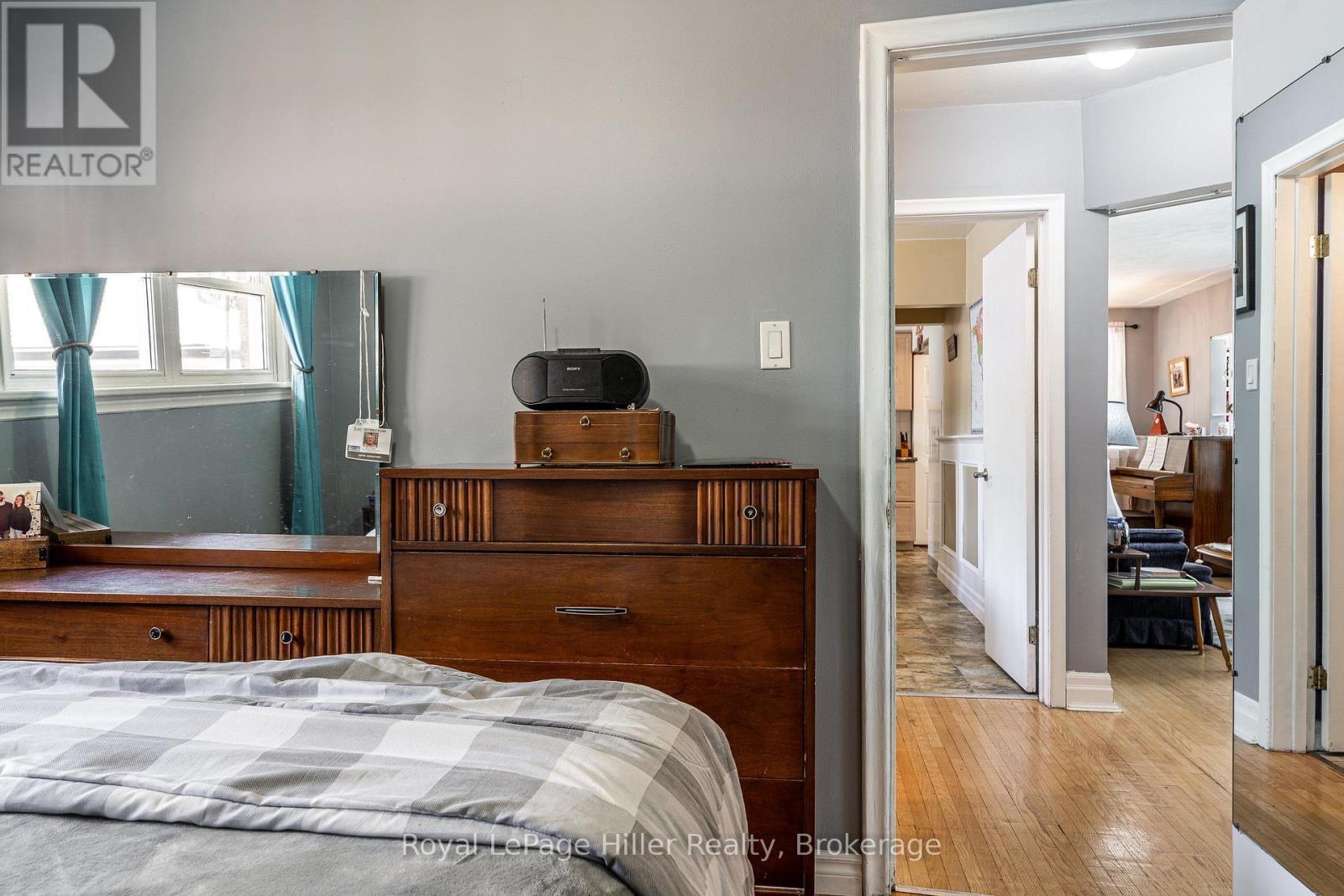 185 STRACHAN STREET - Image 14
