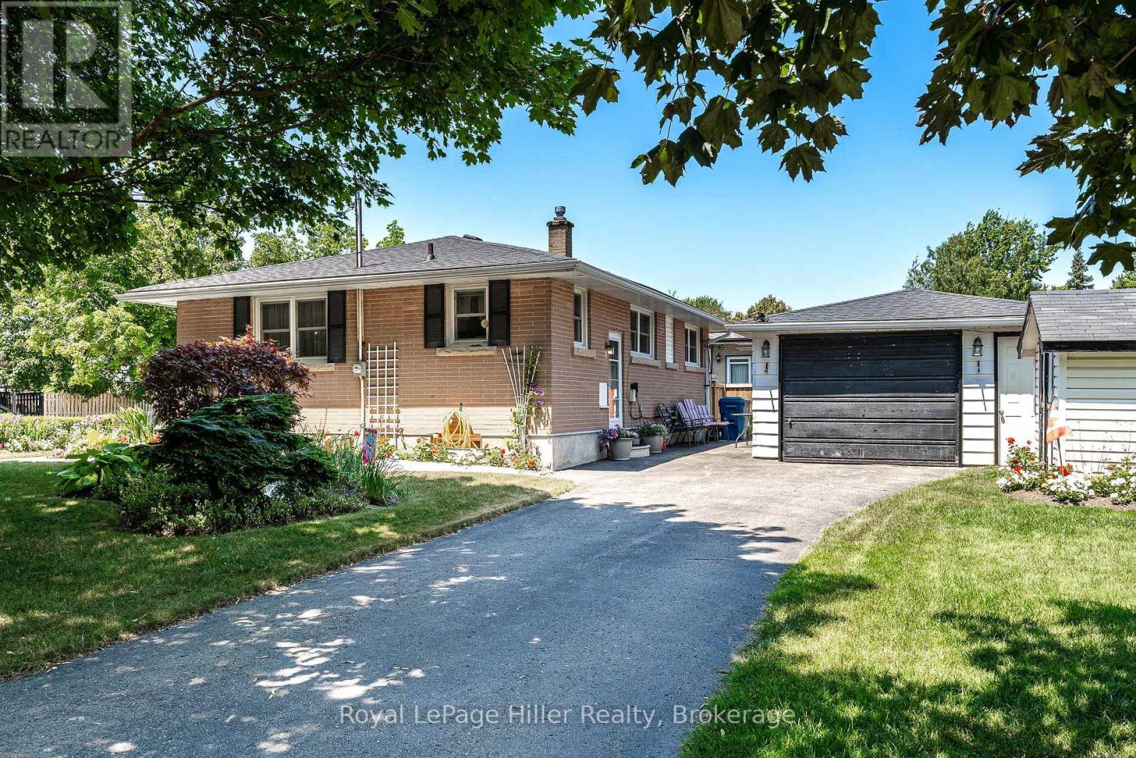 185 STRACHAN STREET - Image 3