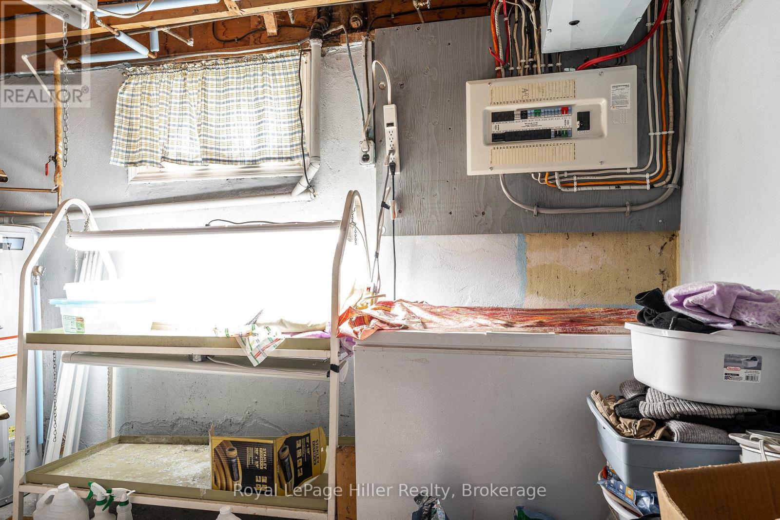 185 STRACHAN STREET - Image 33