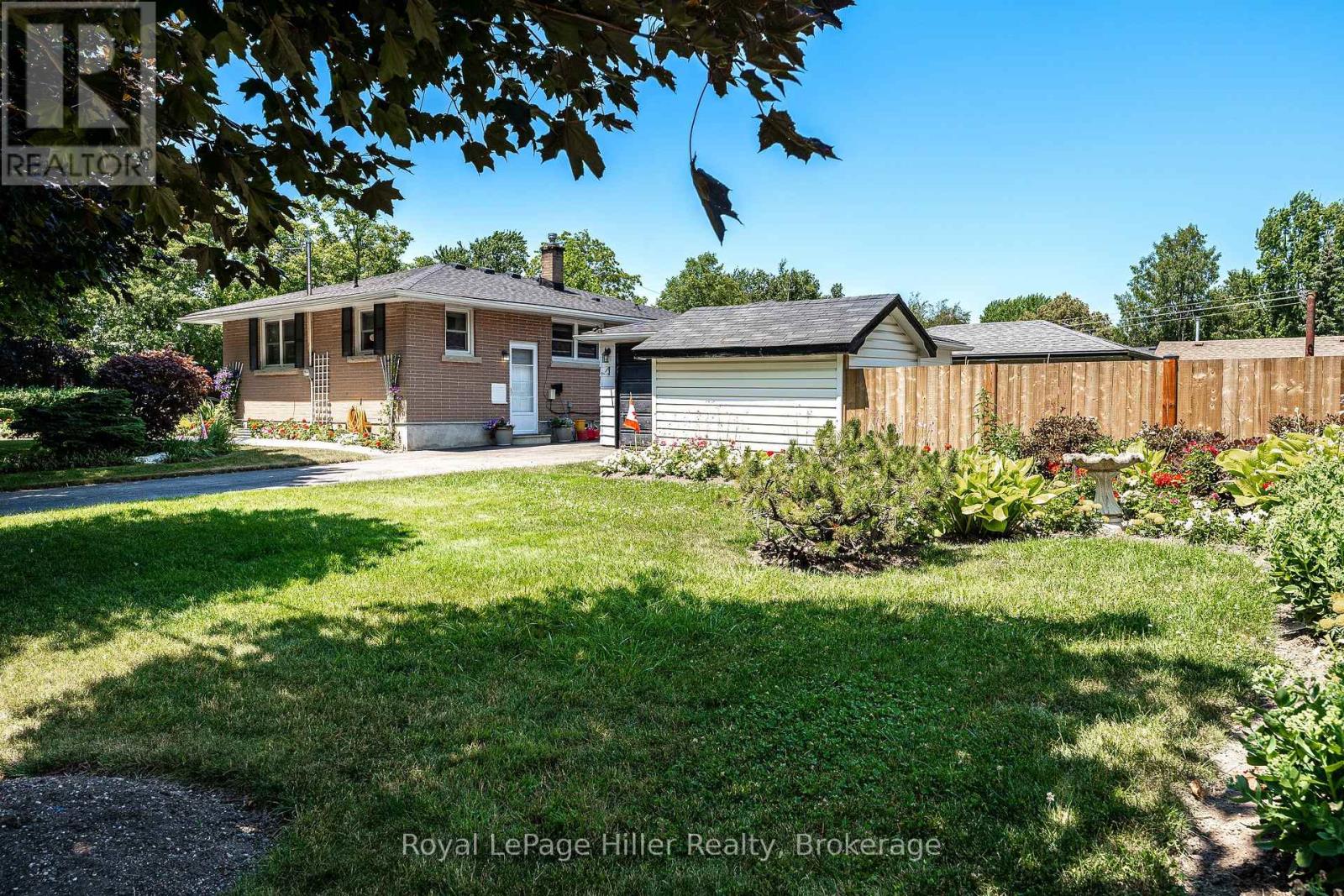 185 STRACHAN STREET - Image 34