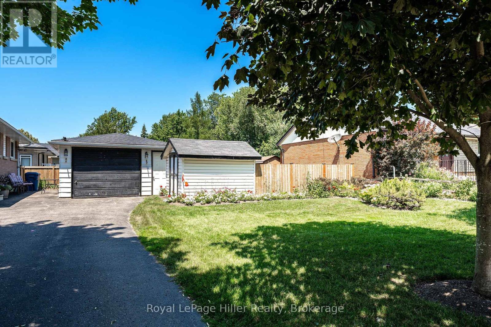 185 STRACHAN STREET - Image 35