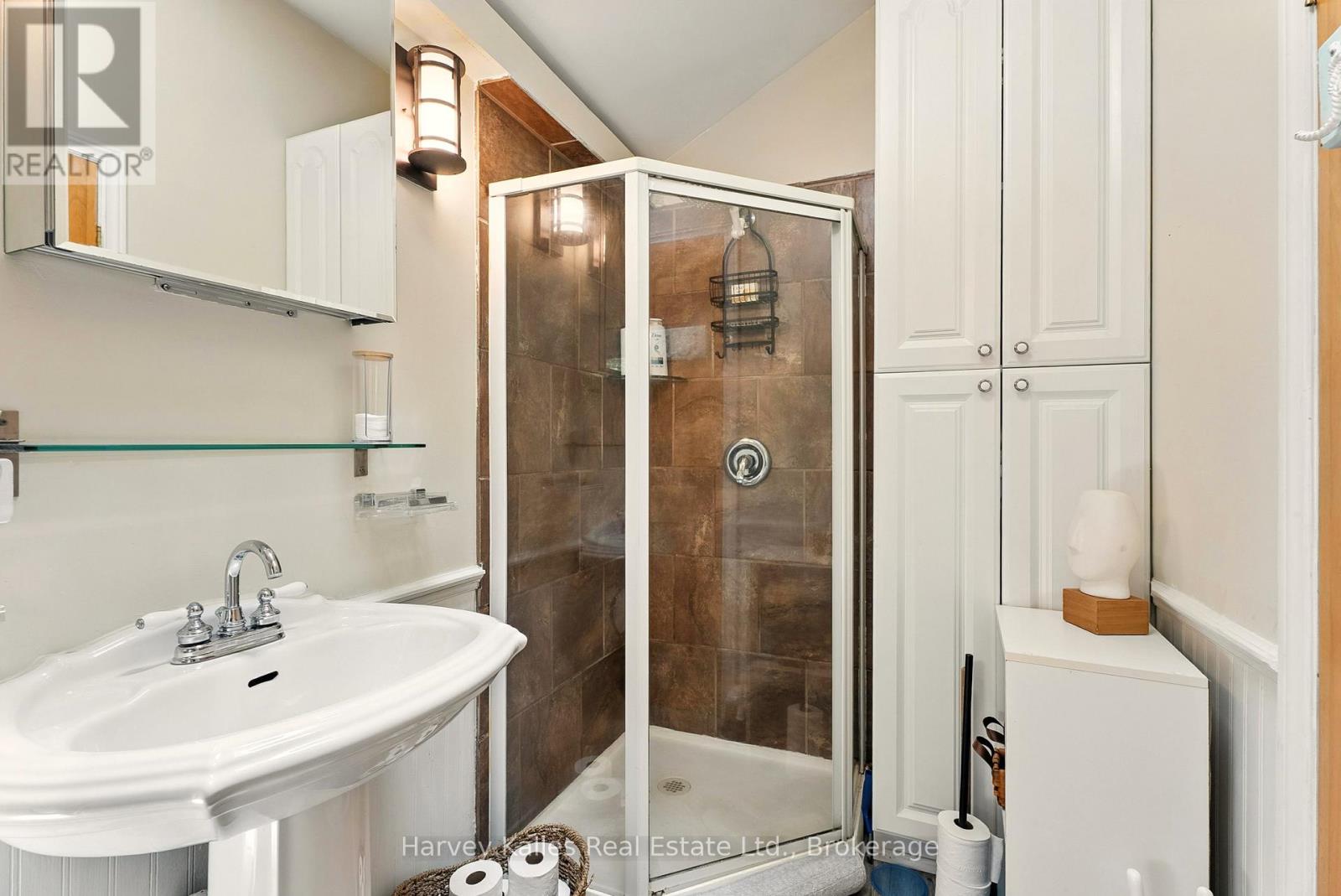 1078 MCKENZIE ROAD - 34