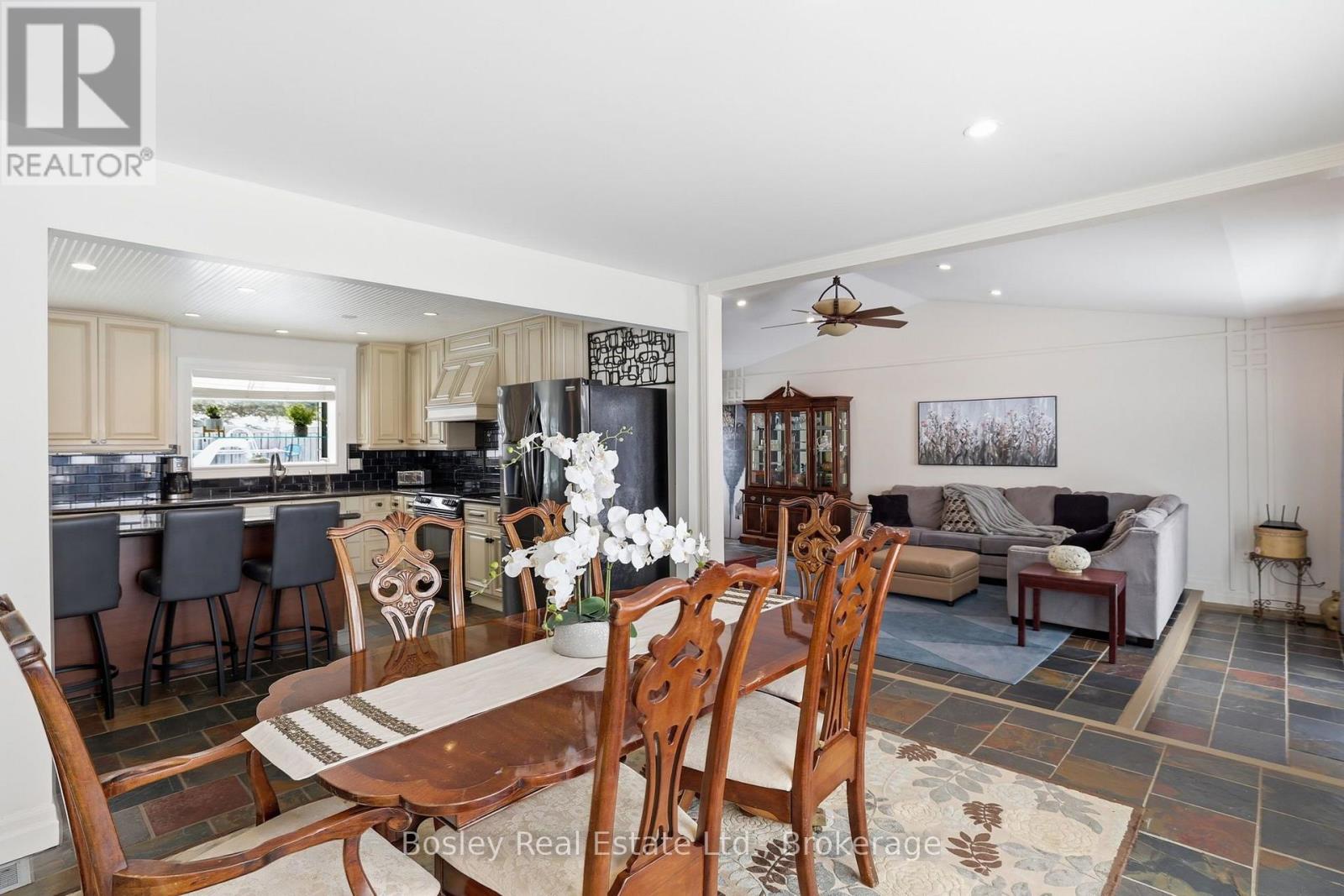 357190 THE BLUE MOUNTAIN MEAFORD TOWNLINE - 16