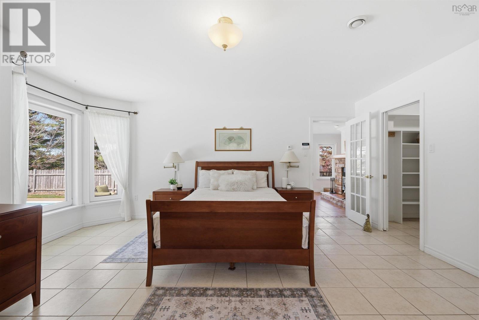 243 Lakeshore Drive - 15